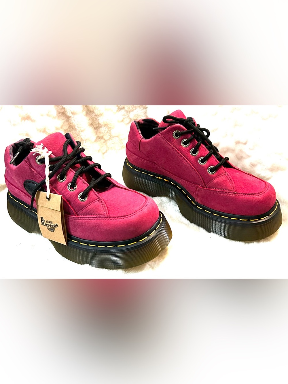 NEW with tag Dr. Martens Buzz 5-Eye  hot fuchsia pink size 7 ladies
